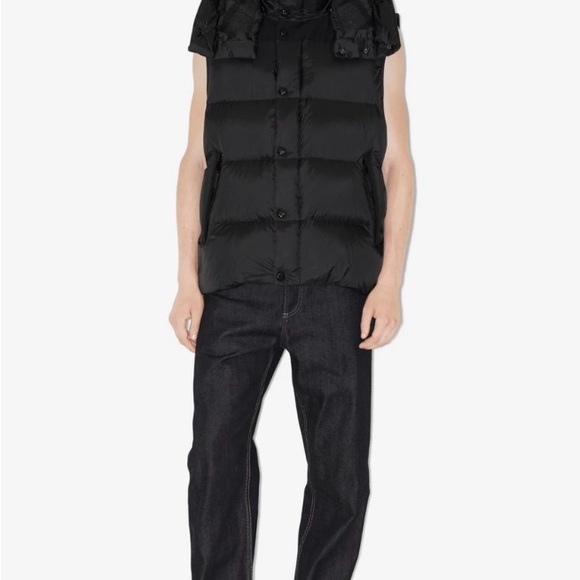 Burberry Detachable Sleeve Puffer Jacket in Black, Size Small - Picture 4 of 9